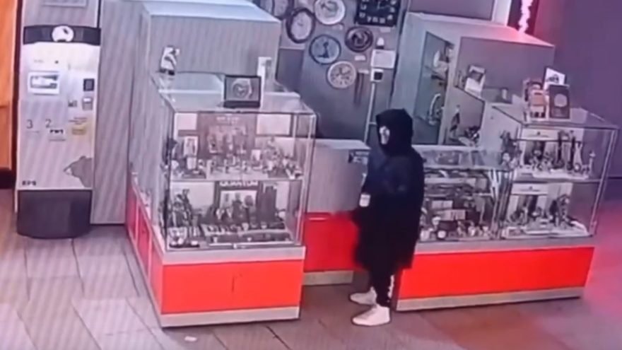 В Твери полиция задержала любителя часов