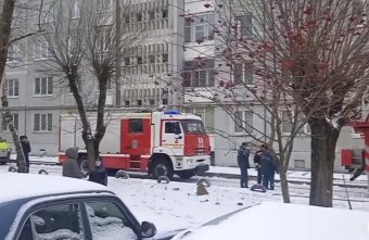 В Твери из горящего дома эвакуировали 10 человек В Твери из горящего дома эвакуировали 10 человек