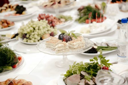 Врач рассказала, какие продукты омолодят кожу