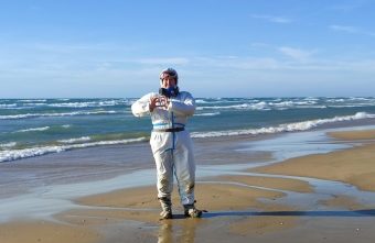 Тверские волонтеры помогли в очистке Черного моря от мазута Тверские волонтеры помогли в очистке Черного моря от мазута