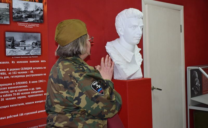 Красноармеец Левин закрыл своим телом амбразуру дзота за год до подвига Александра Матросова