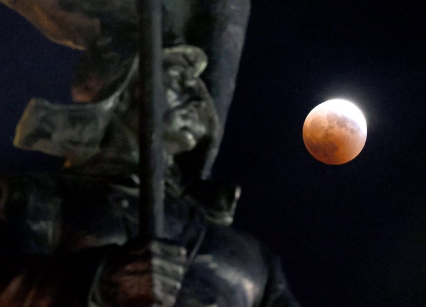 В ночь на 14 марта Луна станет кровавой