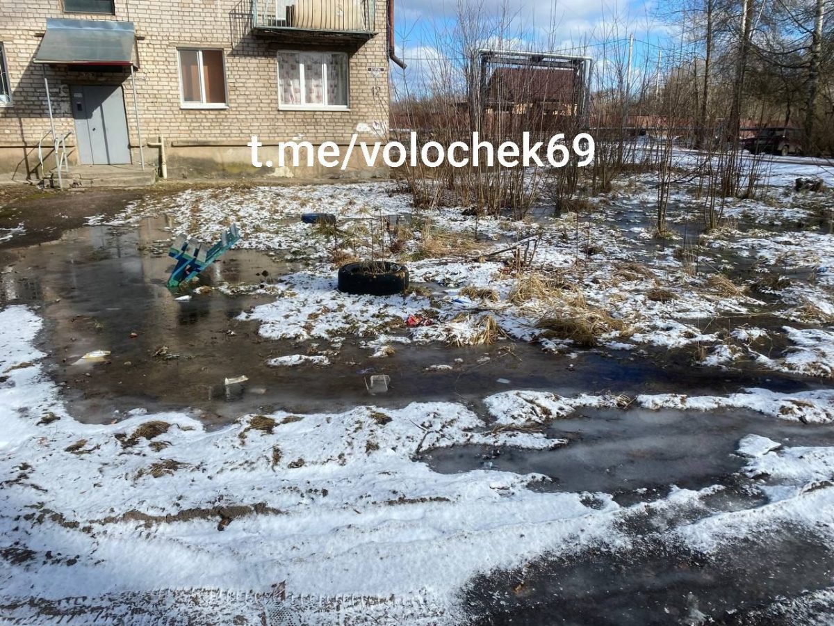 Ежегодно весной один из городов в Тверской области превращается в болото