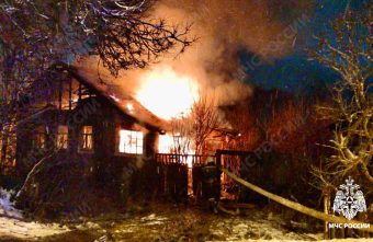 Сегодня ночью в Тверской области вспыхнул дом