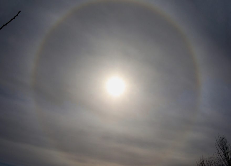 Жители Тверской области наблюдали на небе уникальное явление