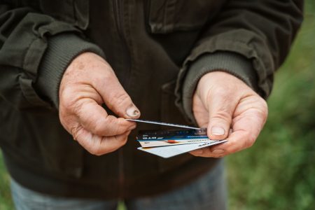 Житель Твери принял мошенницу за племянницу