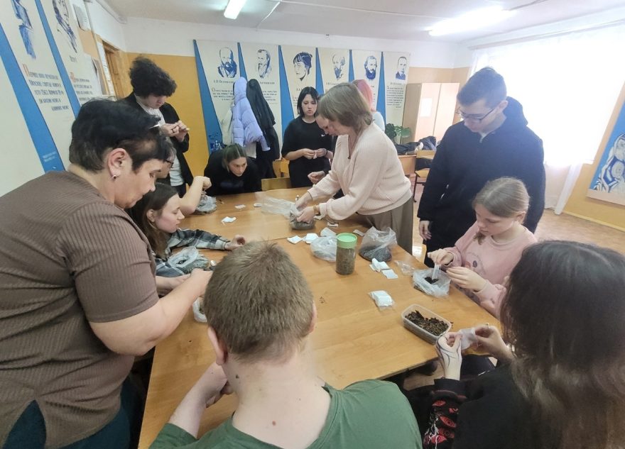 Жители Андреапольского округа продолжают поддерживать бойцов СВО Жители Андреапольского округа продолжают поддерживать бойцов СВО