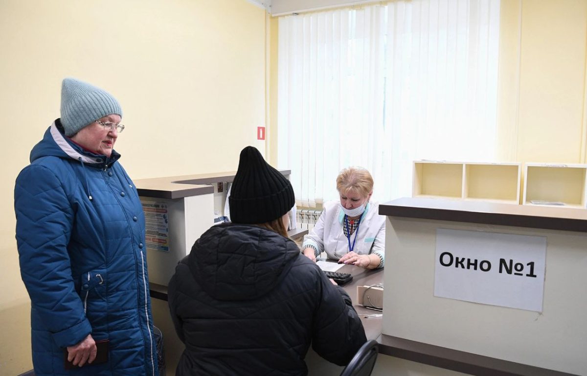 Игорь Руденя в Торжке проинспектировал строительство детской поликлиники