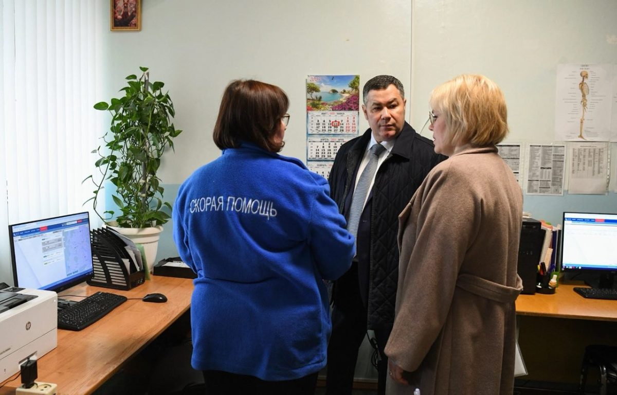 Игорь Руденя в Торжке проинспектировал строительство детской поликлиники