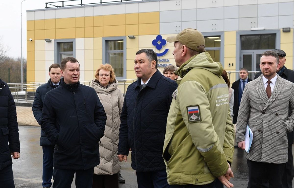 Игорь Руденя в Торжке проинспектировал строительство детской поликлиники