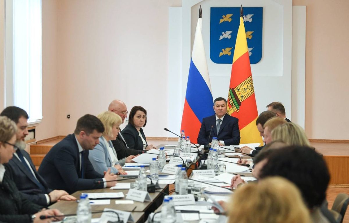 Игорь Руденя поставил задачи по ремонту дорог и газификации в Торжке и Торжокском районе