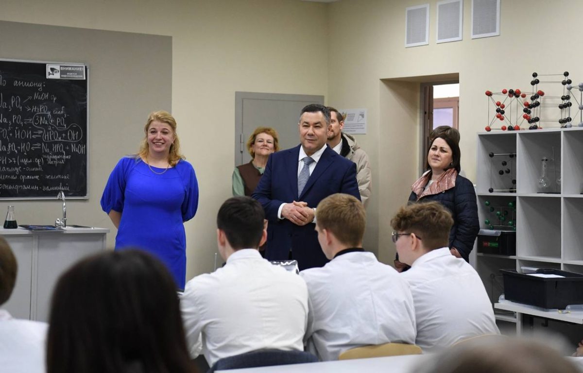 Посещая школу имени героя России Василия Клещенко в Торжке, губернатор дал ряд поручений