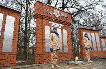 Игорь Руденя в Торжке почтил память защитников Отечества Игорь Руденя в Торжке почтил память защитников Отечества