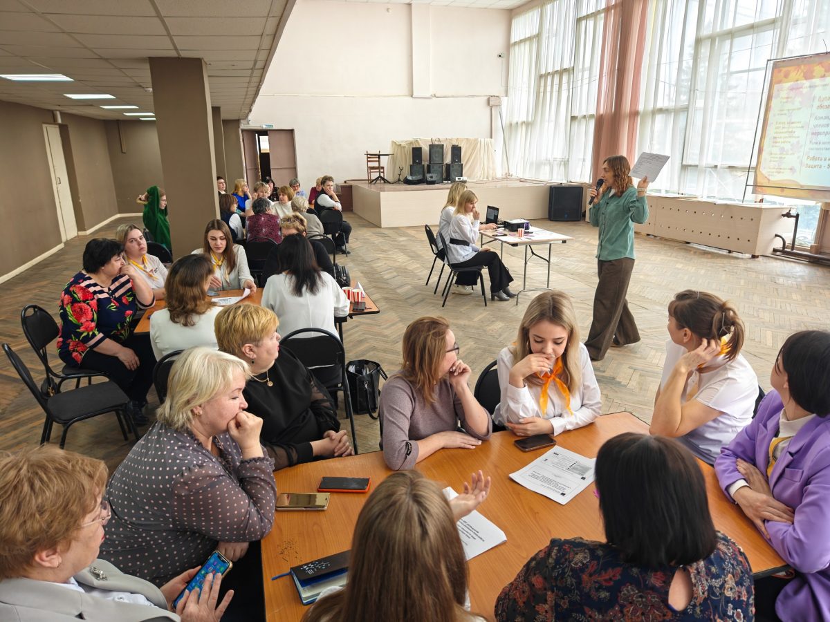 "Кейс-конференция: воспитание в действии" прошла в Лихославле