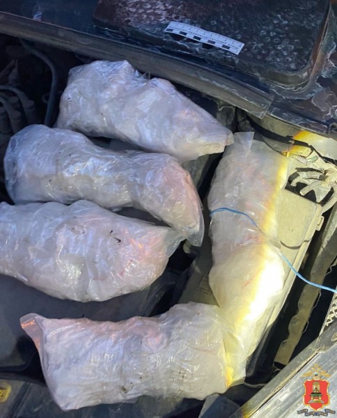 4 килограмма мефедрона нашли у наркокурьера, задержанного в Тверской области