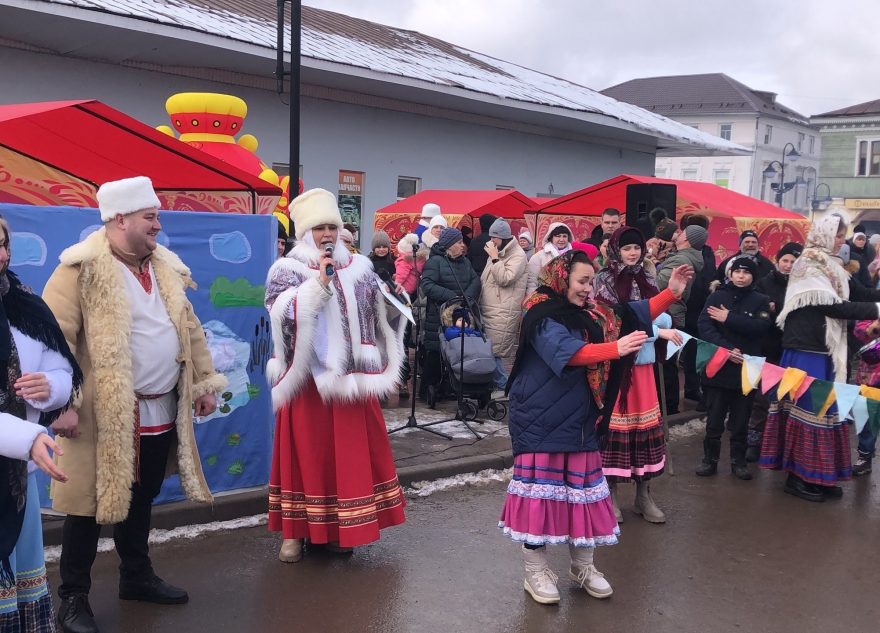 С размахом в Торопце проводили зиму