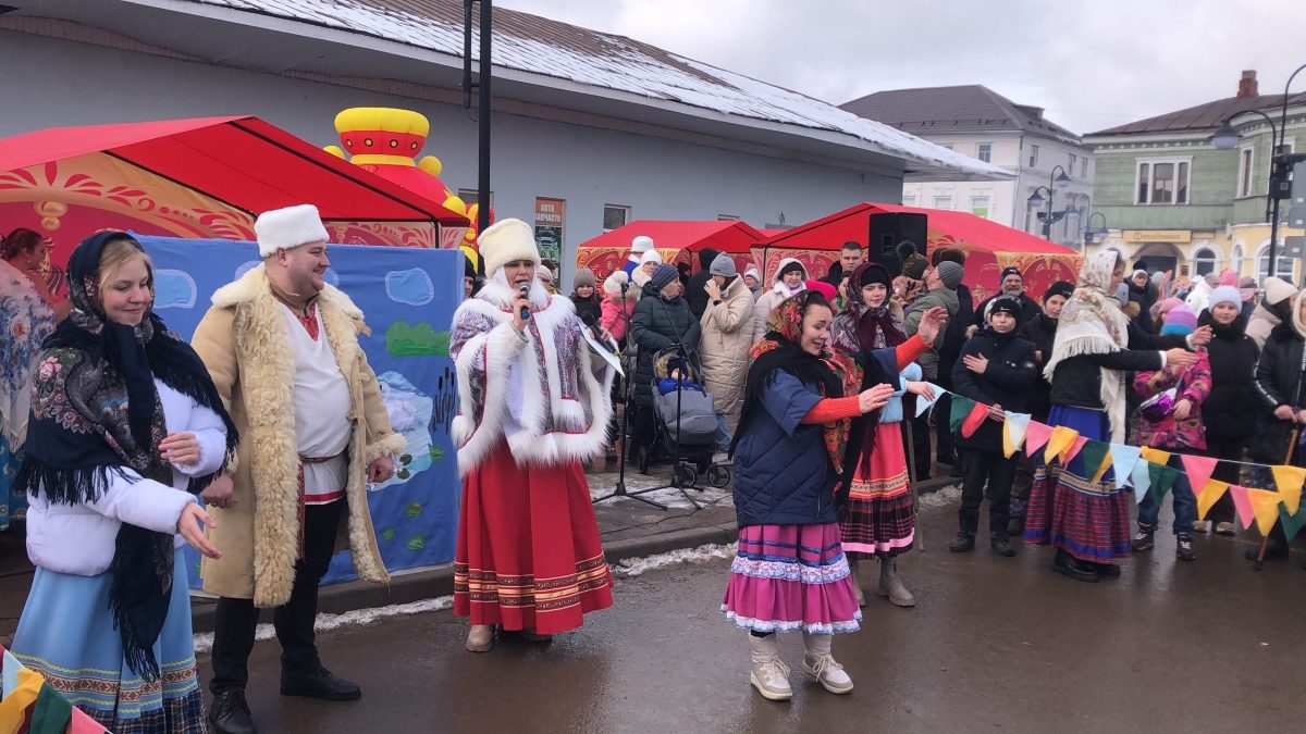 С размахом в Торопце проводили зиму