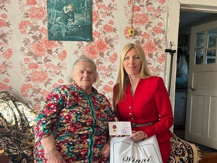 Медали “80 лет Победы” вручили ветеранам в Оленинском округе