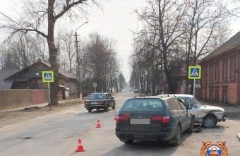 Женщина пострадала в столкновении ВАЗа и "Тойоты" в Тверской области
