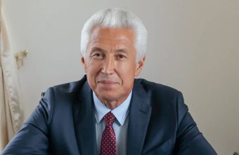 Владимир Васильев поздравил российских женщин с Международным женским днем