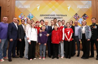 Матвей Снежков из Тверской области счастлив, что сфотографировался с Владимиром Путиным