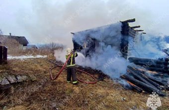 После пожара жительница Тверской области доставлена в больницу с серьезными ожогами
