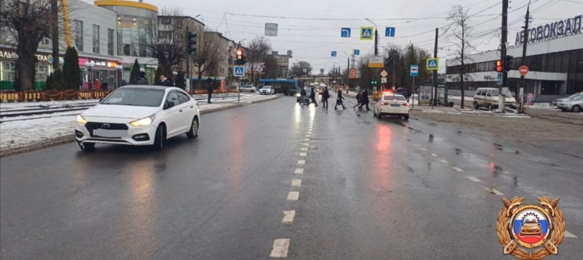 В Твери нарушительница попала под колёса машины