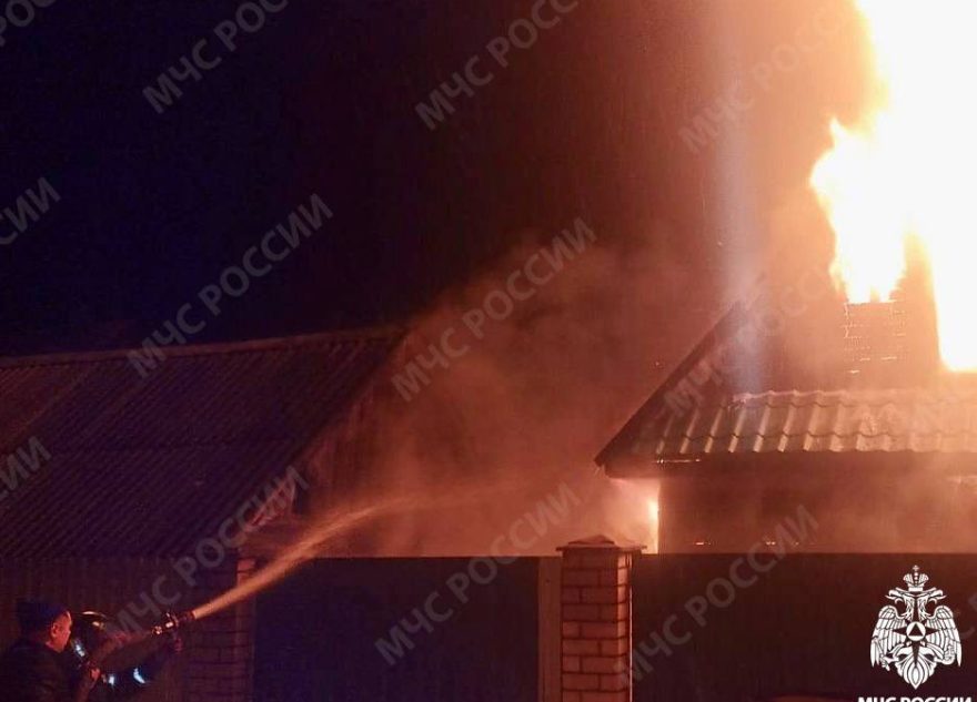 В Тверской области за полчаса потушили загоревшуюся баню