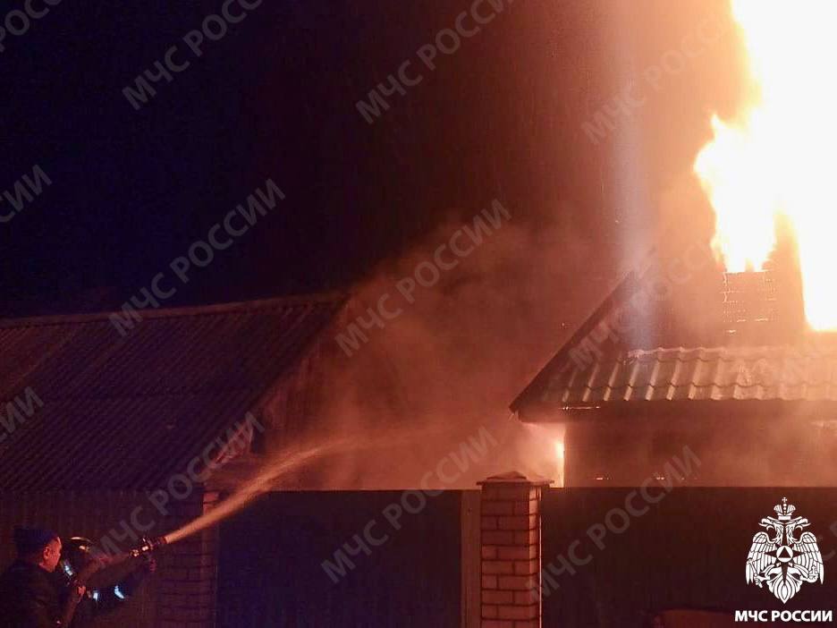 В Тверской области за полчаса потушили загоревшуюся баню