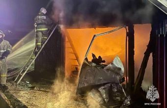 В Тверской области пожарным удалось спасти дом от огня