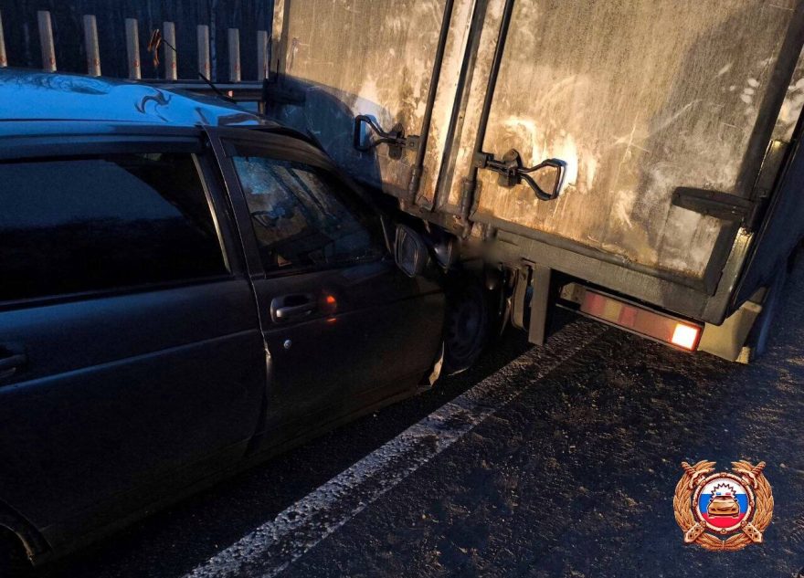 LADA "догнала" ГАЗель на трассе под Тверью