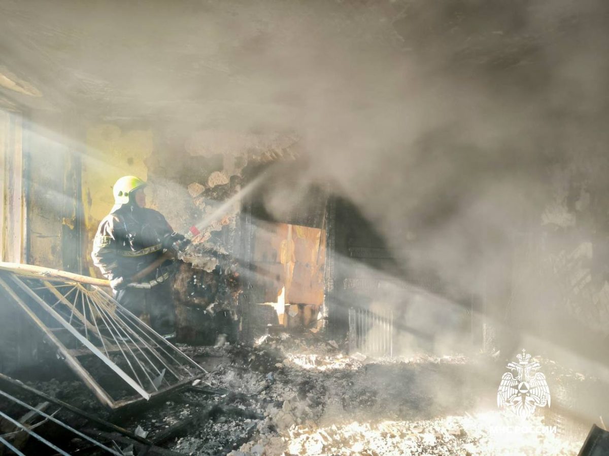 В Твери из пожара в частном доме самостоятельно вышел человек