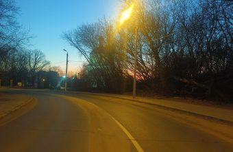 В Твери водитель СИМ сбил 6-летнюю девочку и уехал В Твери водитель СИМ сбил 6-летнюю девочку и уехал