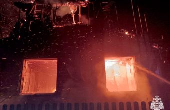 Ночью под Тверью сгорел жилой дом