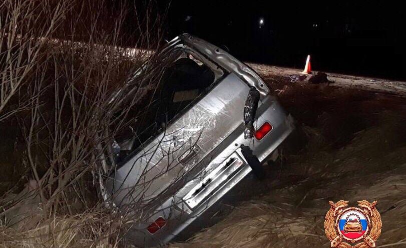 В Тверской области Mitsubishi вылетел в кювет и перевернулся