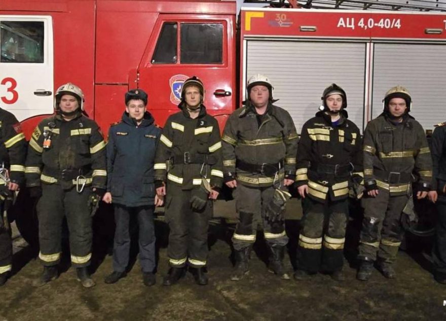 Из задымлённой квартиры в Твери спасли человека