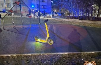 В Твери 16-летний электросамокатчик сбил 4-летнего пешехода В Твери 16-летний электросамокатчик сбил 4-летнего пешехода