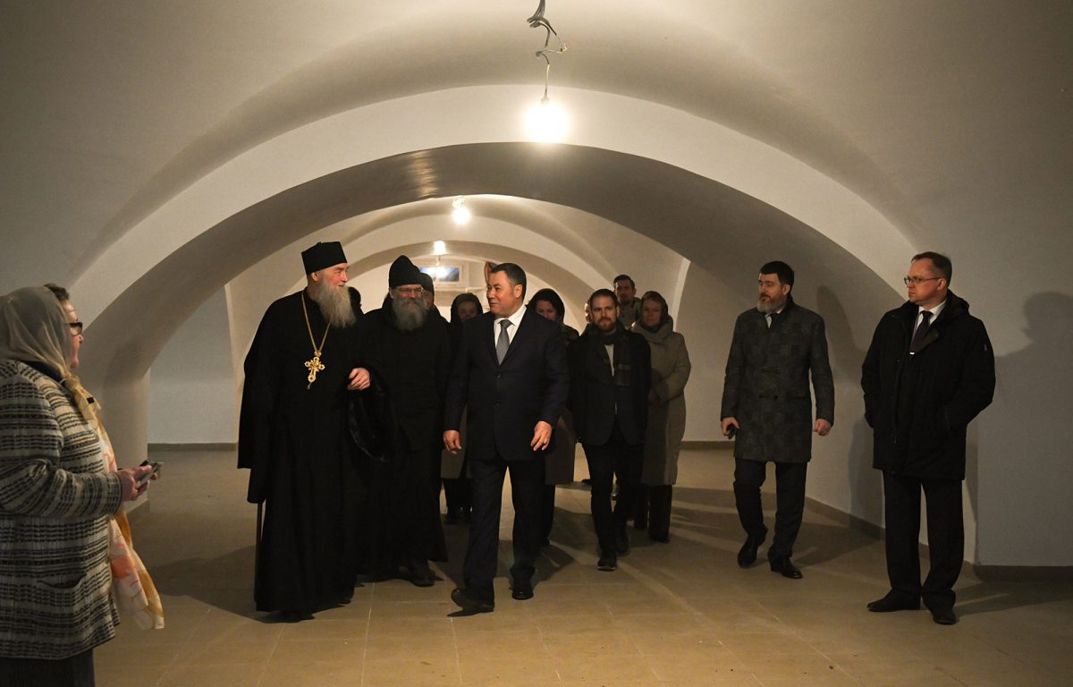 Губернатор Игорь Руденя посетил храмы в Торжке 