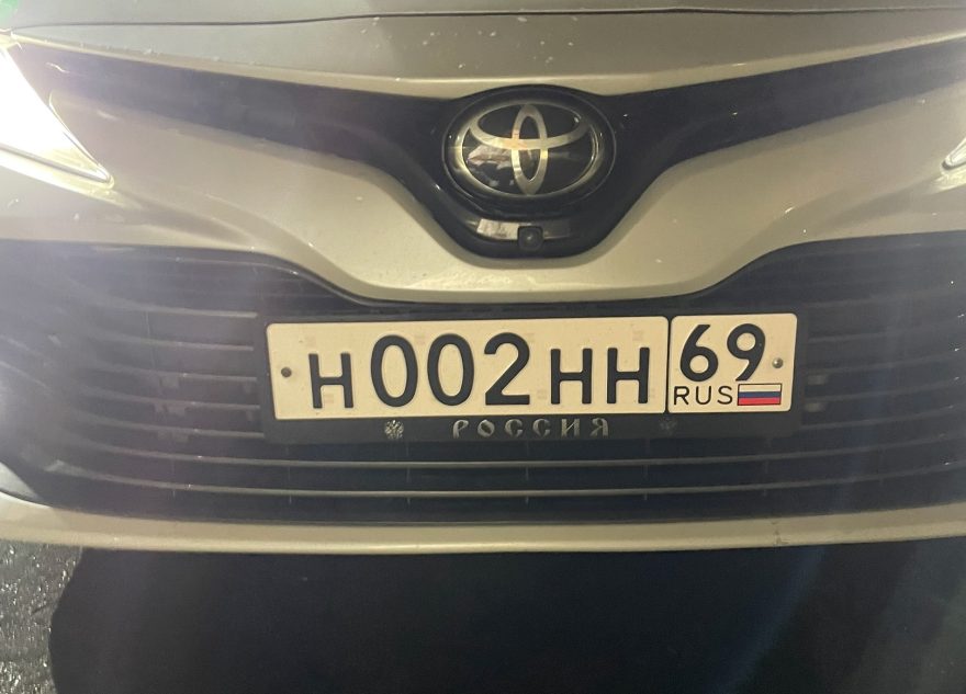 Тверской водитель принял роды у незнакомки в своем автомобиле