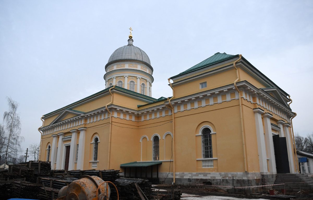 Губернатор Игорь Руденя посетил храмы в Торжке