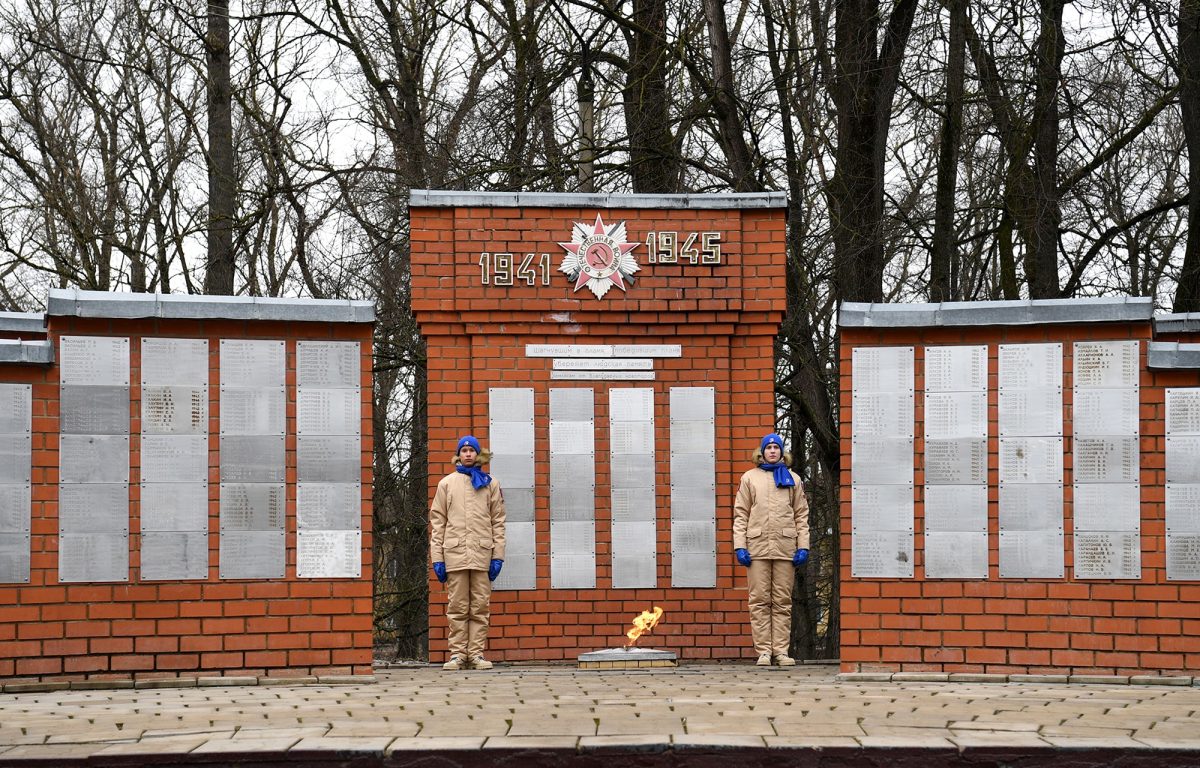 Игорь Руденя в Торжке почтил память защитников Отечества