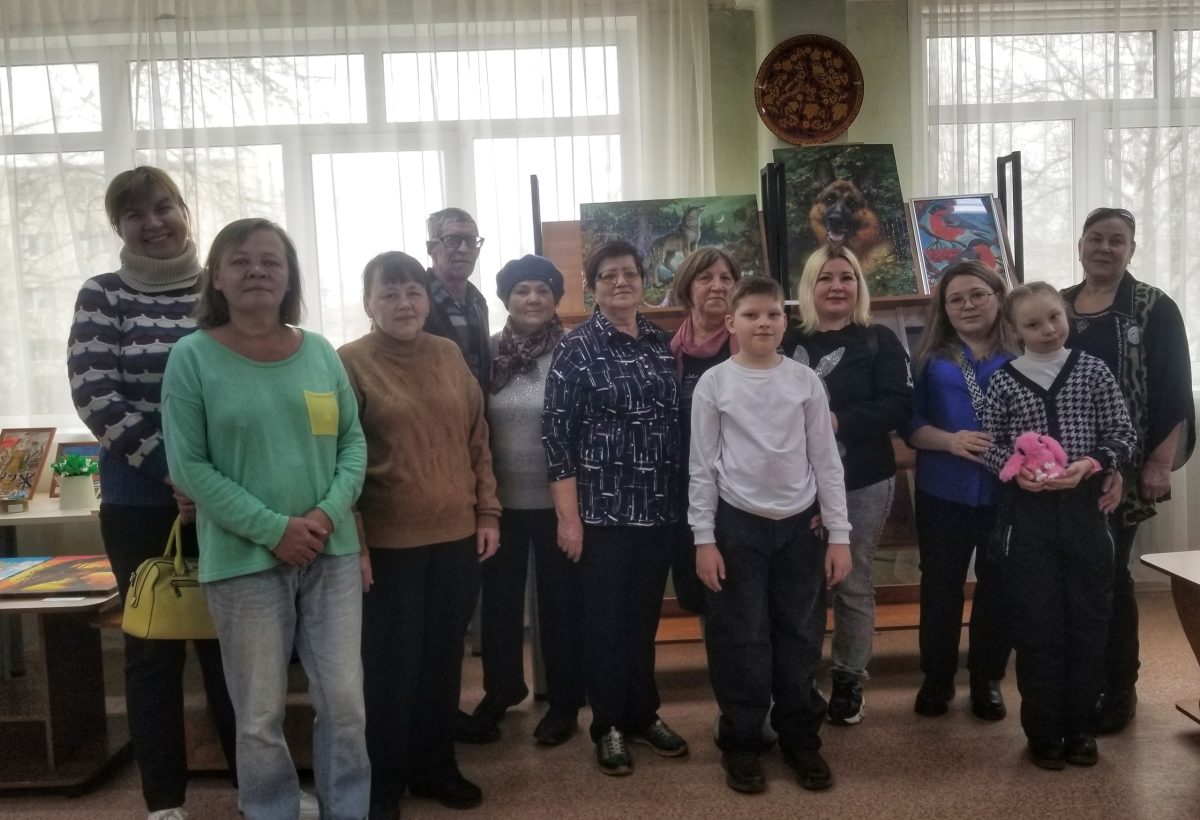 Весенняя выставка открылась в Лихославльской библиотеке