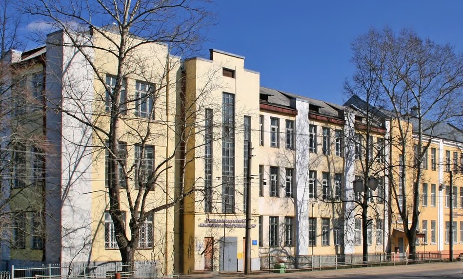 Губернатор Игорь Руденя поздравил коллектив и студентов со 105-летием Тверского промышленно-экономического колледжа