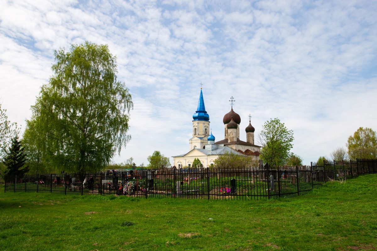 Радоница: жителям Тверской области напомнили, как вести себя на кладбище