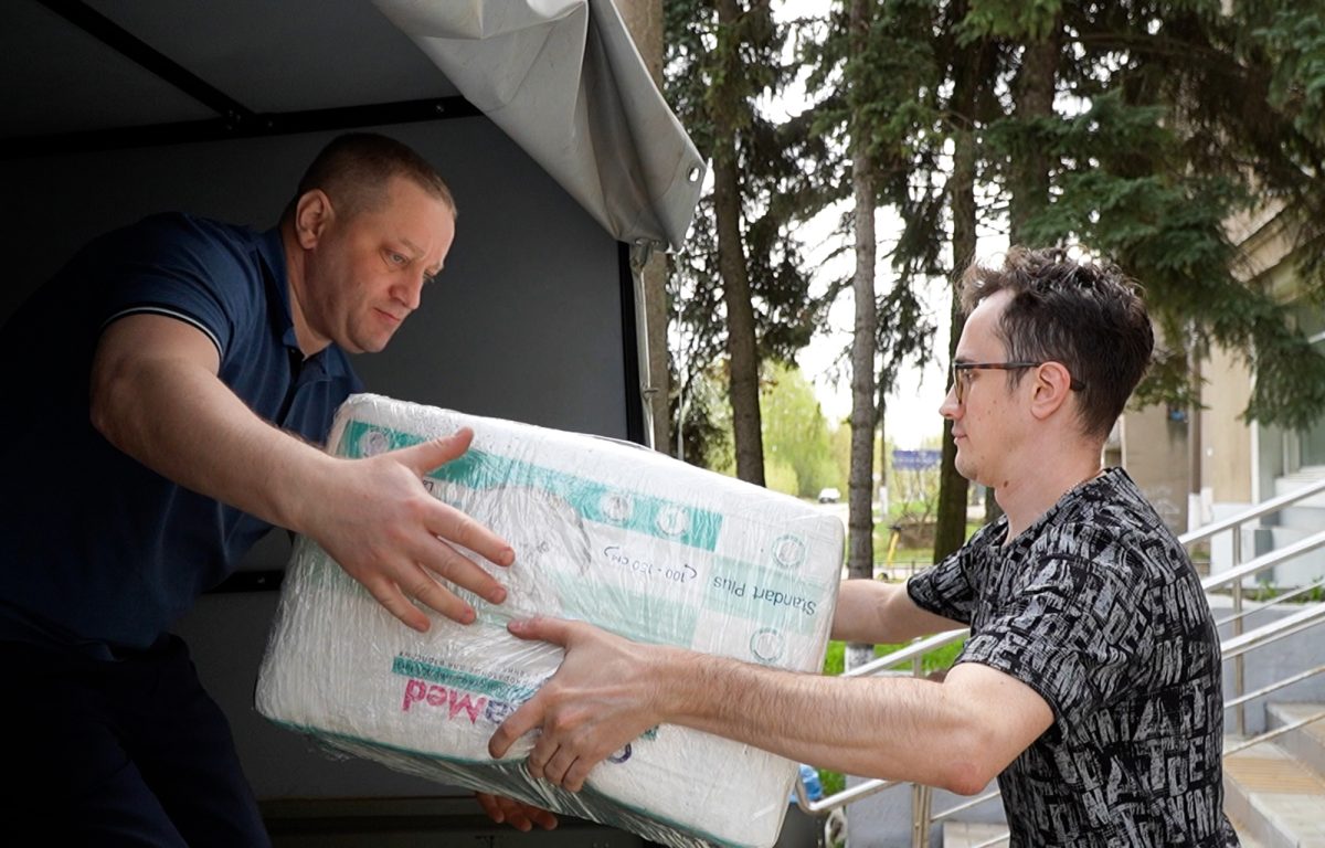 Из Тверской области в Бердянск отправили средства реабилитации и форму для юнармейцев