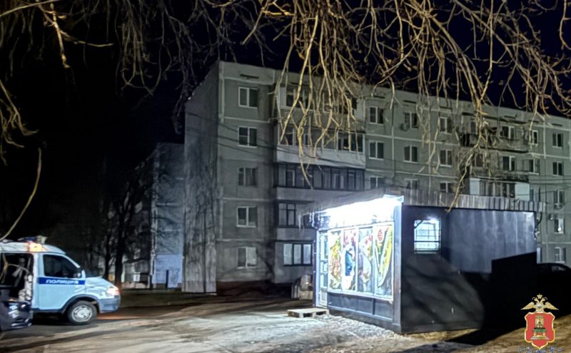 Ночью житель Твери обворовал ларёк с деликатесами Ночью житель Твери обворовал ларёк с деликатесами