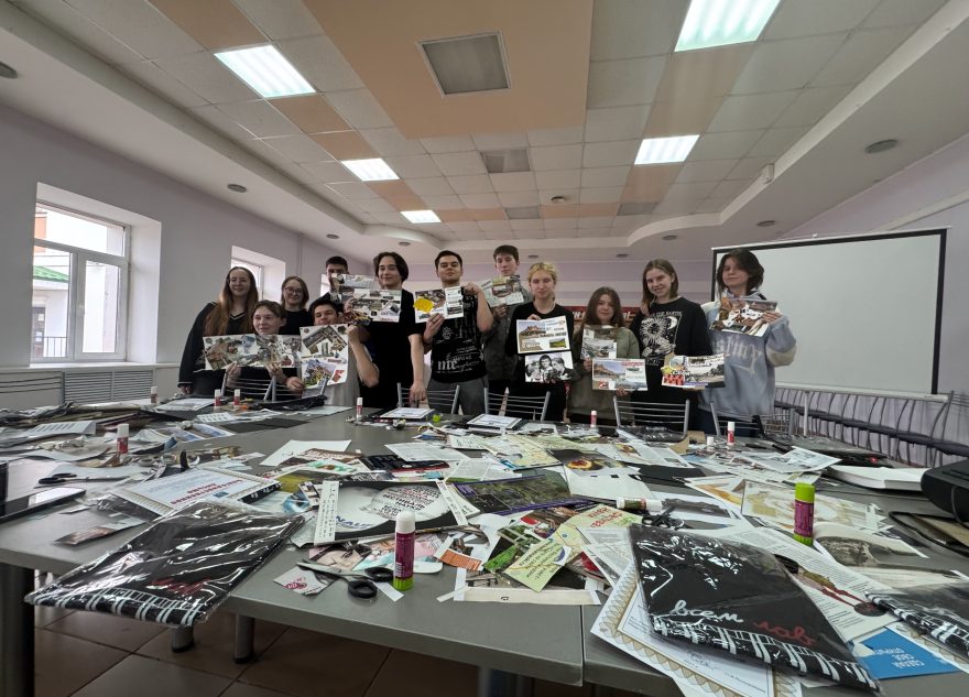 Молодёжь Тверской области вырезала и клеила образ будущего своего города Молодёжь Тверской области вырезала и клеила образ будущего своего города