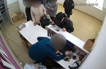 В Твери по горячим следам задержали мошенника-гастролёра В Твери по горячим следам задержали мошенника-гастролёра