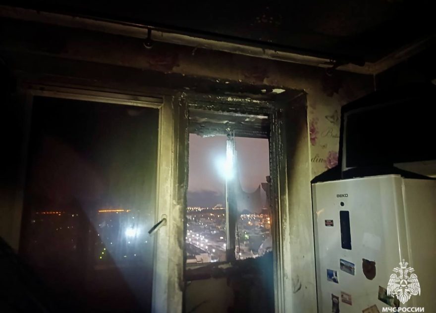 В результате курения в Твери загорелась квартира