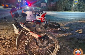 Два подростка на питбайках попали в больницу после ДТП в Твери